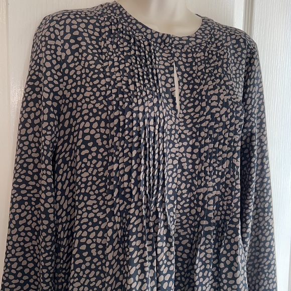 Small Ann Taylor Semi Sheer Blouse - Picture 2 of 11